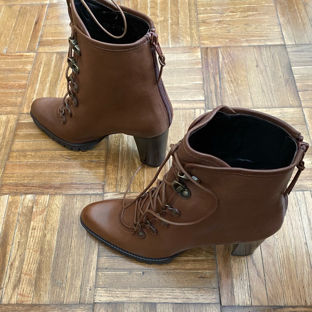 Brown Mackinac Walnut Vecchio Nappa